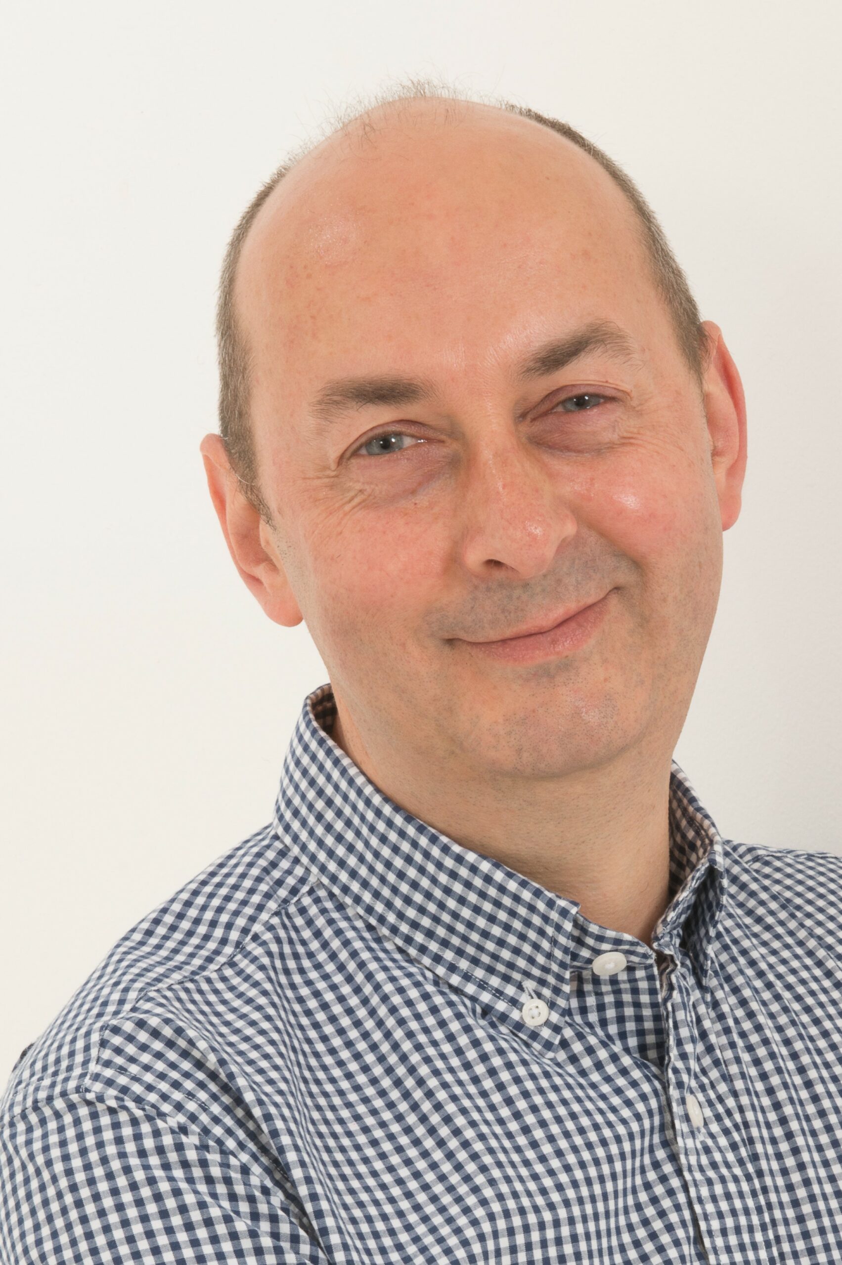 Ian Browne Headshot 2 Scaled