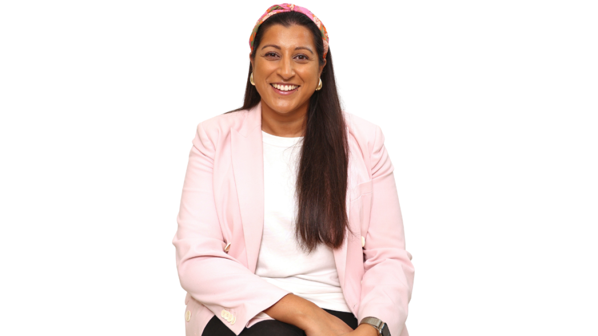 Polly Dhaliwal's headshot 